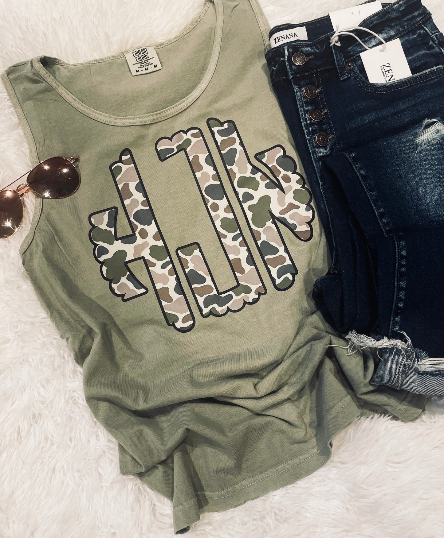 duck camo monogram (wholesale)
