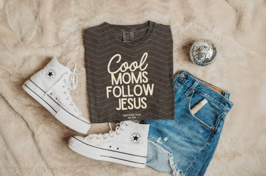 Cool moms follow Jesus (wholesale)
